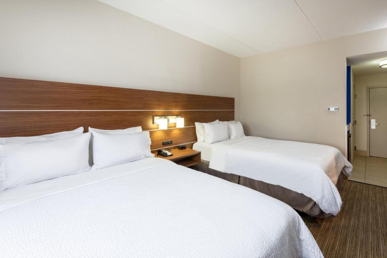 Holiday Inn Express Vermilion By Ihg Екстер'єр фото