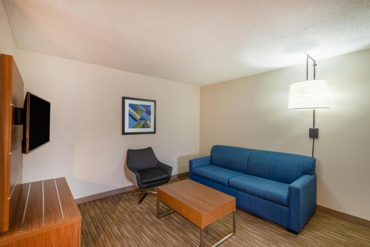 Holiday Inn Express Vermilion By Ihg Екстер'єр фото