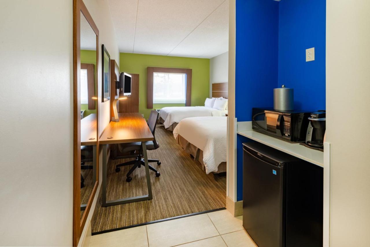 Holiday Inn Express Vermilion By Ihg Екстер'єр фото