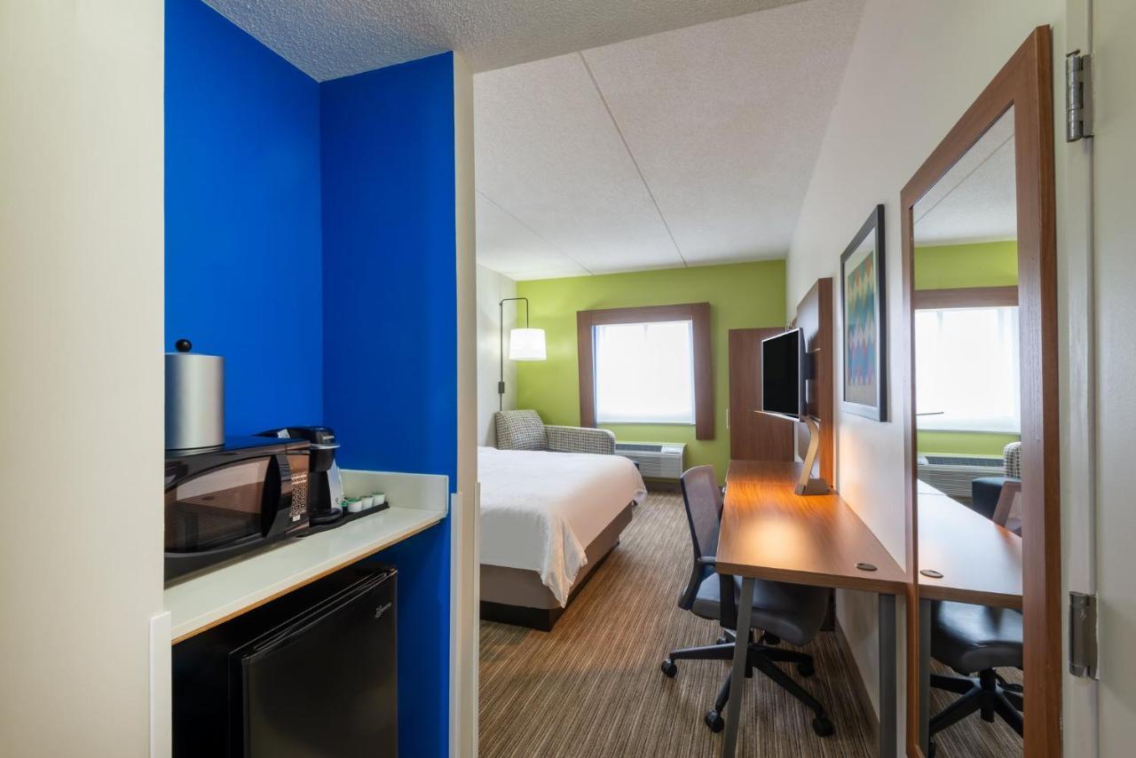 Holiday Inn Express Vermilion By Ihg Екстер'єр фото