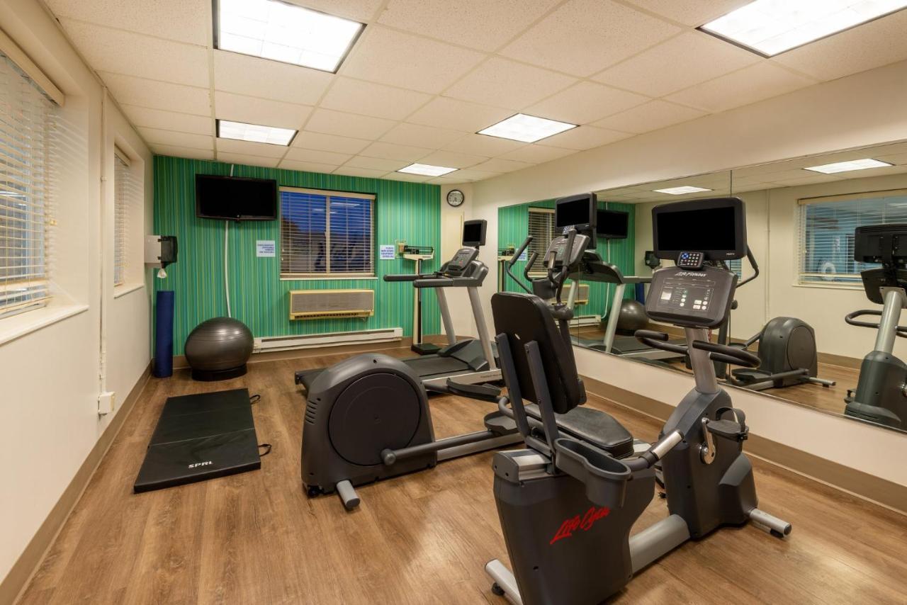 Holiday Inn Express Vermilion By Ihg Екстер'єр фото