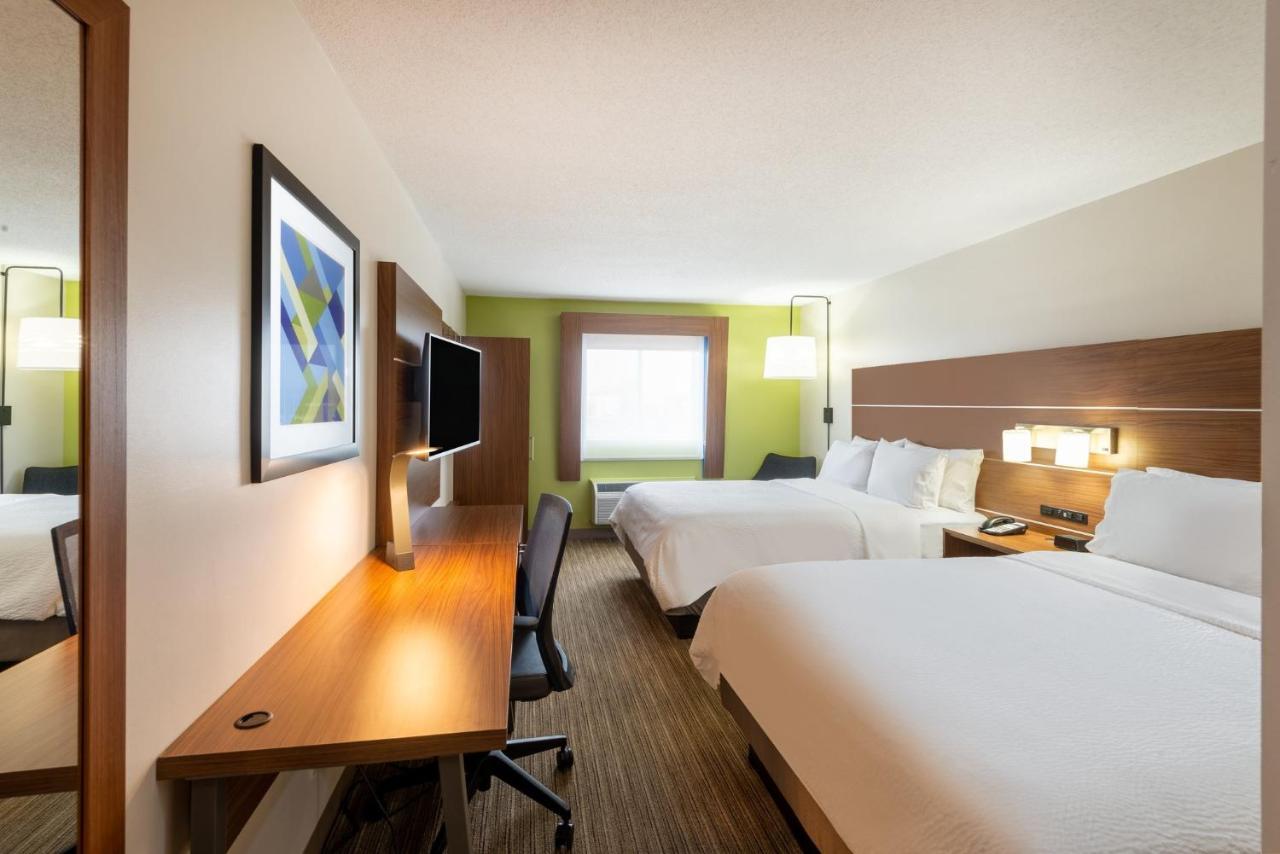 Holiday Inn Express Vermilion By Ihg Екстер'єр фото