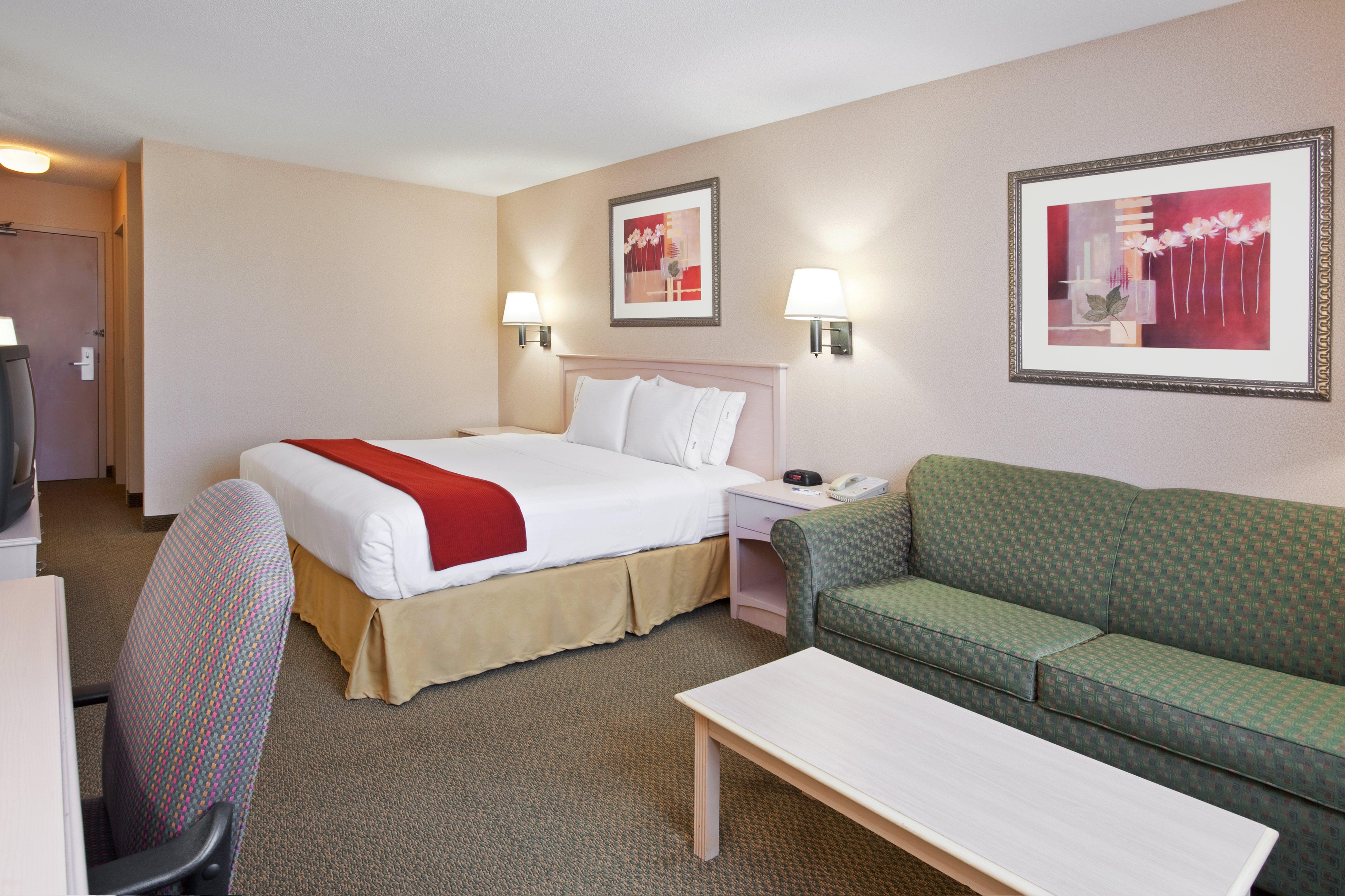 Holiday Inn Express Vermilion By Ihg Екстер'єр фото