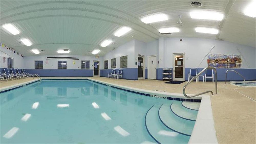 Holiday Inn Express Vermilion By Ihg Екстер'єр фото